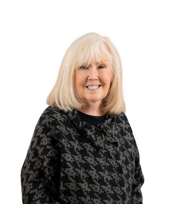 Portrait of Marie Preston, REALTOR®.